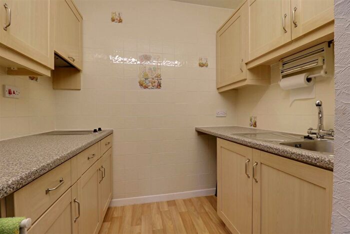 1 Bedroom Flat For Sale In Sandbach Road South, Alsager, Stoke-On-Trent, ST7