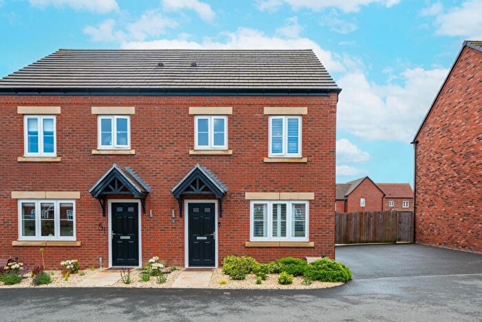 3 Bedroom Semi-Detached House For Sale In Rose Way, Edwalton, Nottingham, NG12