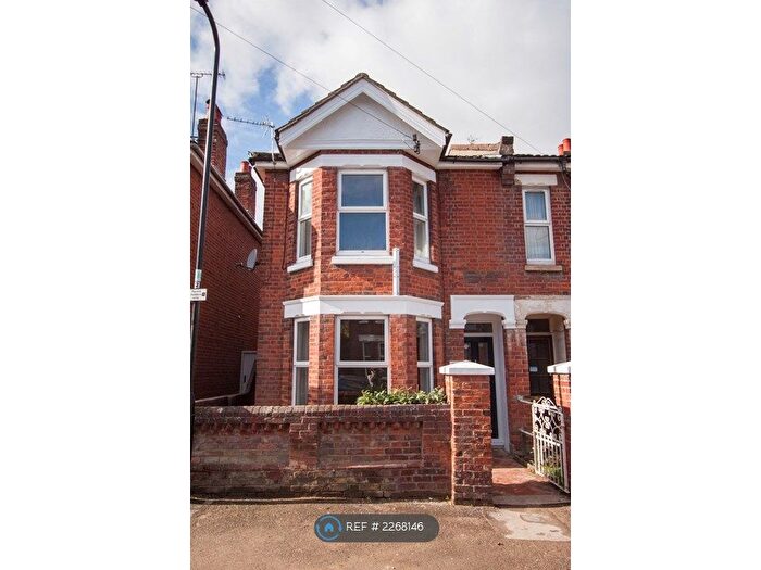 5 Bedroom Semi-Detached House To Rent In Burlington Road, Southampton, SO15