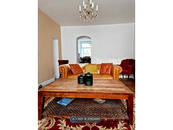 4 Bedroom Terraced House To Rent In West Road, Buxton, SK17