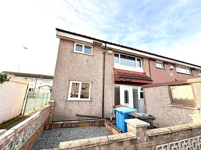 3 Bedroom Semi-Detached House To Rent In Oakington Garth, Bransholme, Hull, HU7