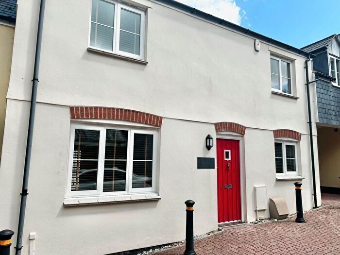 3 Bedroom Terraced House To Rent In Bay View Road, Duporth, PL26