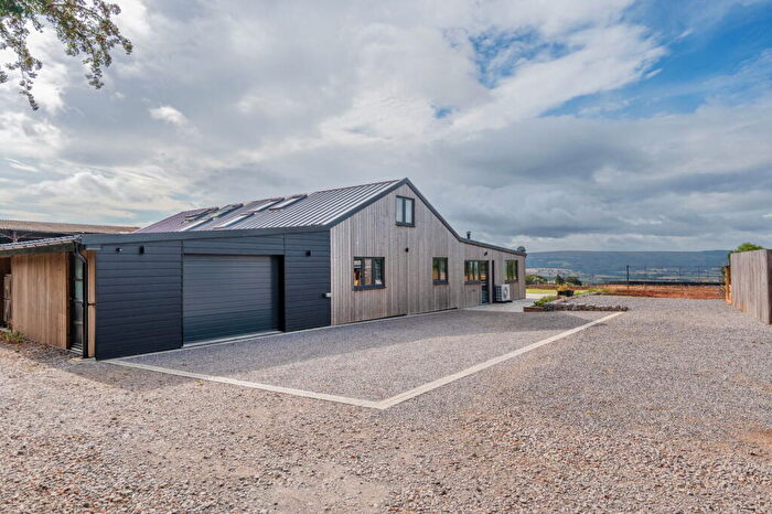 4 Bedroom Barn Conversion For Sale In Winters Lane, Redhill, BS40
