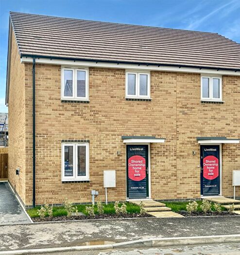 3 Bedroom Semi-detached House For Sale In Clovelley Road, Bideford, Devon, EX39
