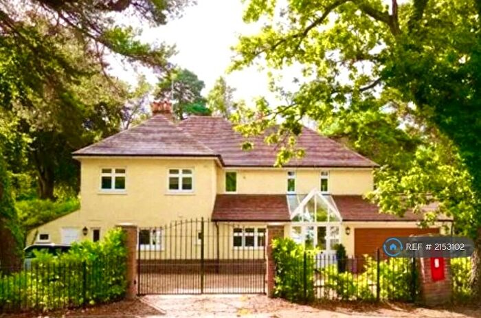 5 Bedroom Detached House To Rent In Dunyeats Rd, Poole, BH18