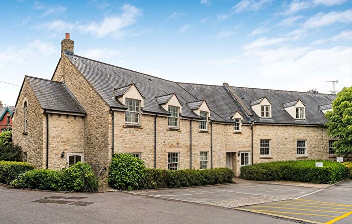 2 Bedroom Flat For Sale In Tabrams Pitch, Nailsworth, GL6