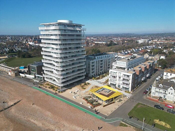 2 Bedroom Flat To Rent In Brighton Road, Worthing, BN11