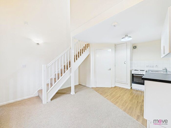 1 Bedroom Apartment To Rent In Chelsea Court, Gloucester, GL1