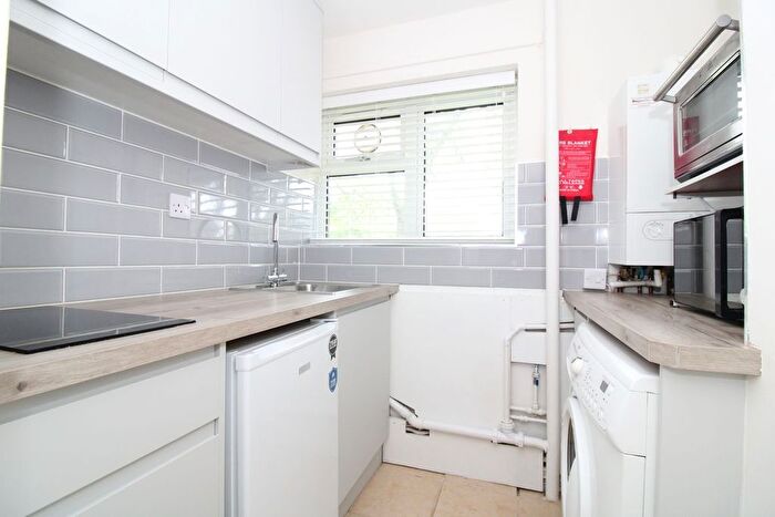 1 Bedroom Flat To Rent In Park View, Stevenage, SG2