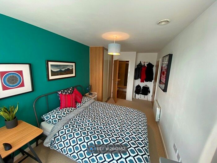 2 Bedroom Flat To Rent In College Street, Southampton, SO14