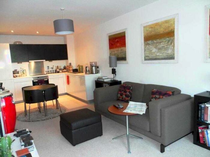 2 Bedroom Apartment To Rent In Kd Towers, Station Road, Hemel Hempstead, HP1