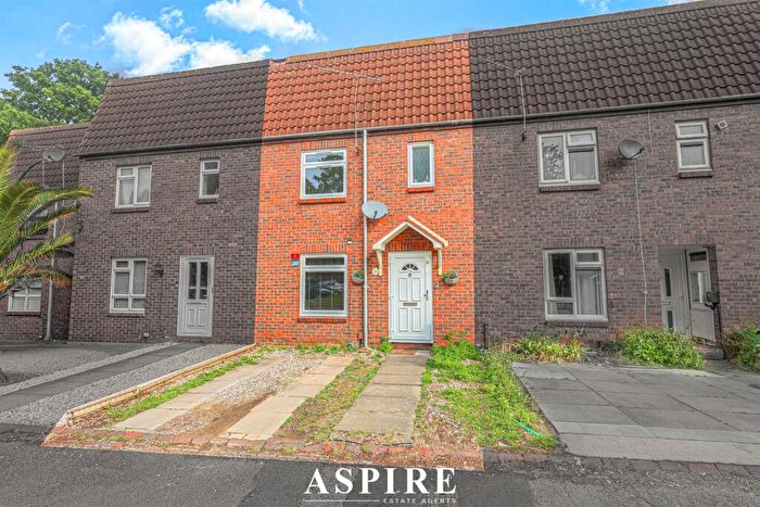 4 Bedroom Terraced House For Sale In **Vendors Have Found Somewhere** Rowenhall, Laindon, SS15
