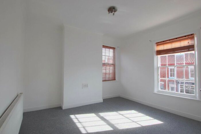 2 Bedroom Flat To Rent In High Street, Barton-upon-Humber, DN18