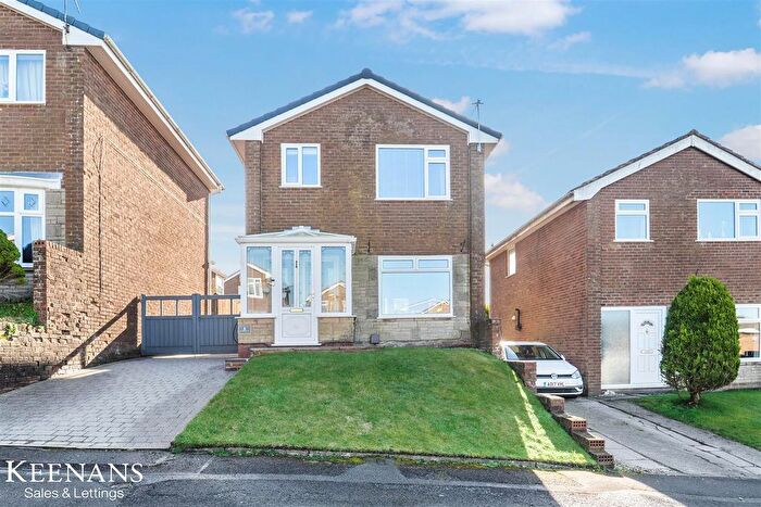 3 Bedroom Detached House For Sale In St. Johns Close, Baxenden, BB5