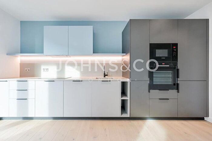 Studio To Rent In Peninsula Gardens, Greenwich Peninsula, London, SE10