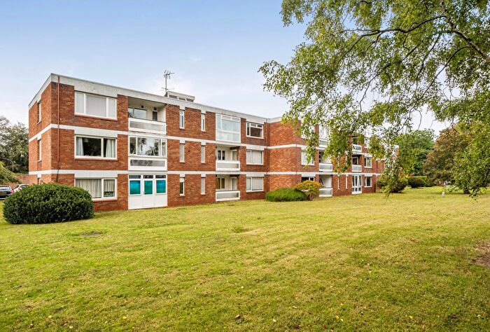 2 Bedroom Flat For Sale In Wellington Place, Bristol, South Gloucestershire, BS16