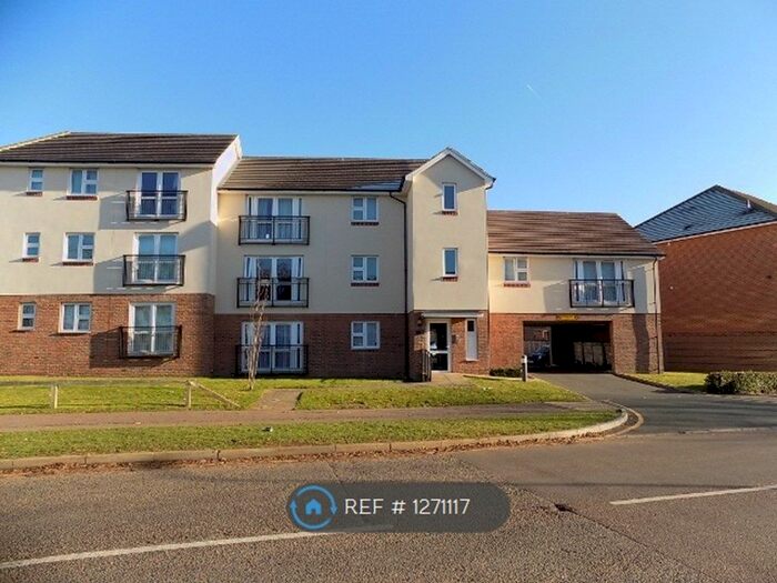 2 Bedroom Flat To Rent In Gray Court, Stevenage SG1