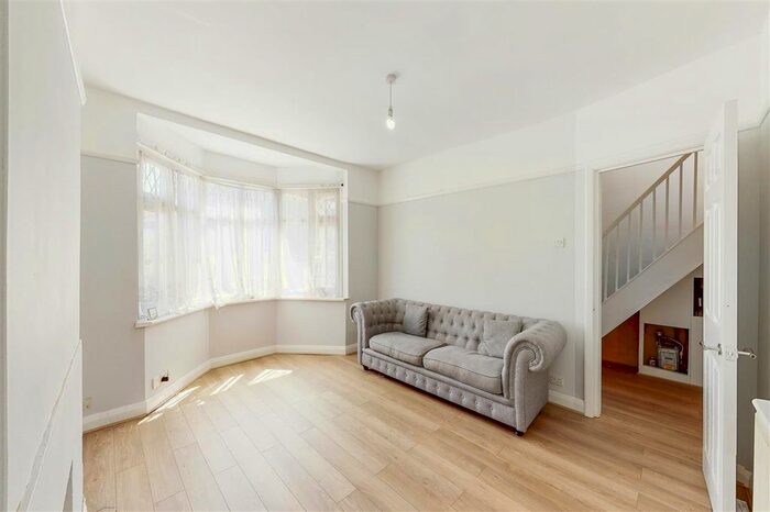 4 Bedroom Terraced House To Rent In Stanley Park Road, Carshalton, SM5