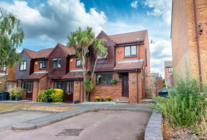 2 Bedroom Terraced House For Sale In Hazel Close, Shirley Oaks Village, Croydon, CR0