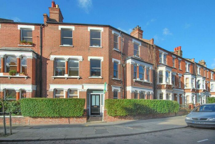 2 Bedroom Flat To Rent In Mackeson Road, Hampstead, London, NW3