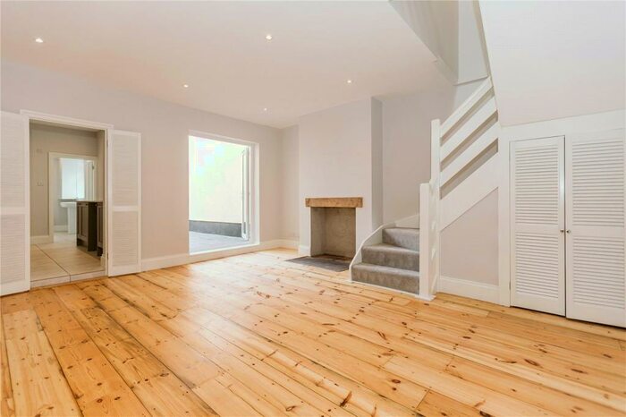 2 Bedroom Terraced House To Rent In Milsom Street, Easton, Bristol, BS5