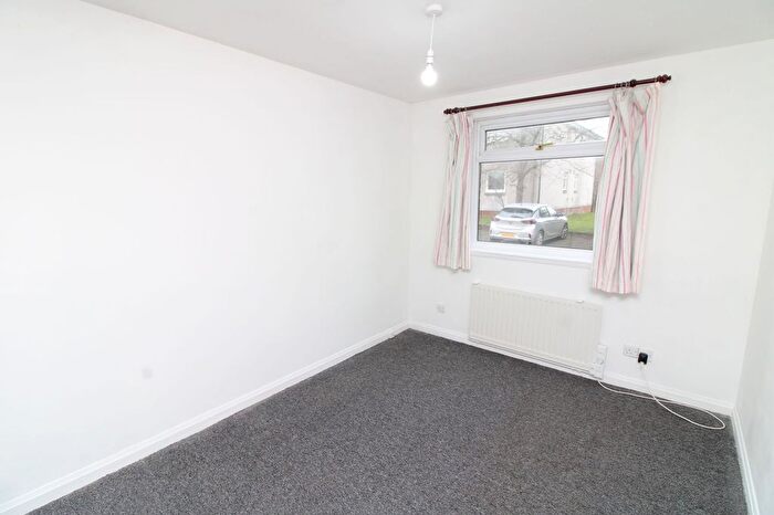 1 Bedroom Flat To Rent In Oakfield Drive, Dumfries, DG1