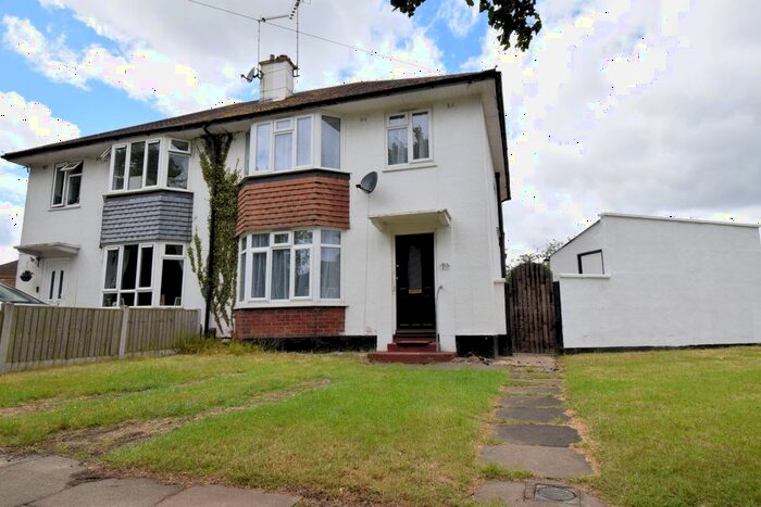 3 Bedroom Semi-Detached House To Rent In Broomfield Avenue, Leigh-On-Sea, SS9