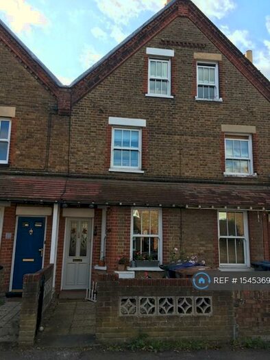 3 Bedroom Terraced House To Rent In Elm Grove, Bishop's Stortford, CM23