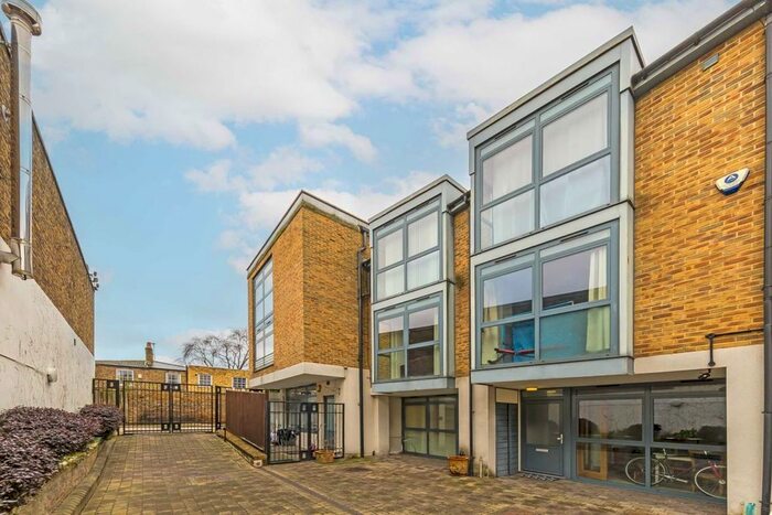 2 Bedroom Flat To Rent In Isabella Mews, Balls Pond Road, London, N1