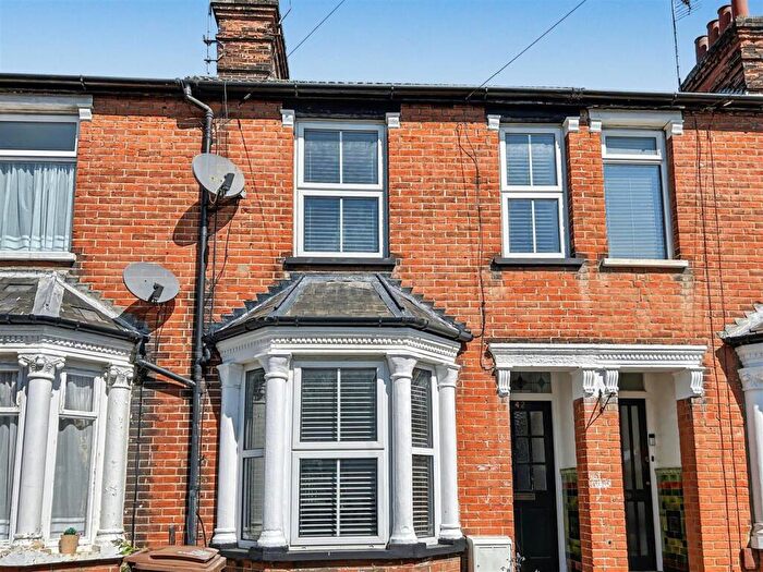 3 Bedroom Terraced House To Rent In Bishop Road, Chelmsford, CM1