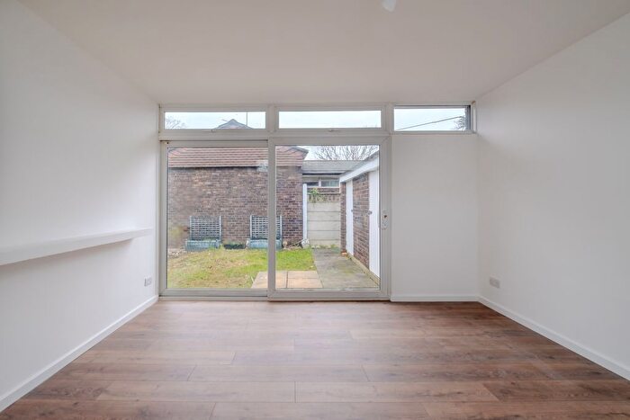 1 Bedroom Bungalow For Sale In Delawyk Crescent, London, SE24