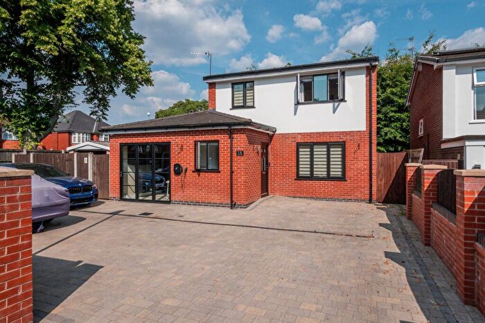 3 Bedroom Detached House For Sale In Lesley Road, Stretford, M32