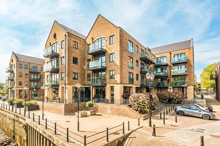 1 Bedroom Flat To Rent In Swan Street, Isleworth, TW7