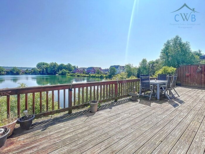 3 Bedroom Maisonette For Sale In The Lakes, Larkfield, ME20