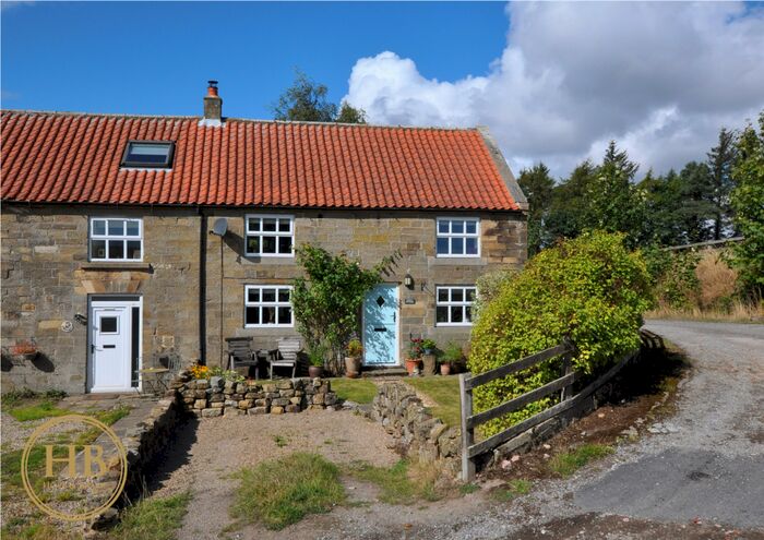 2 Bedroom Cottage For Sale In Lealholmside, Lealholm, Whitby, YO21