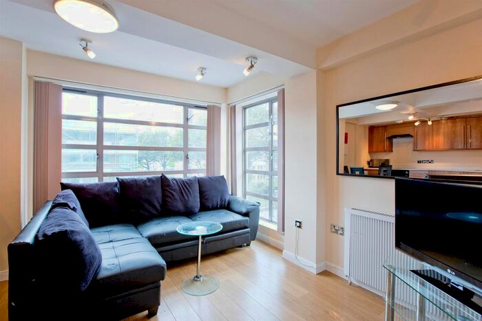1 Bedroom Flat To Rent In Kingsland Road, London, E2