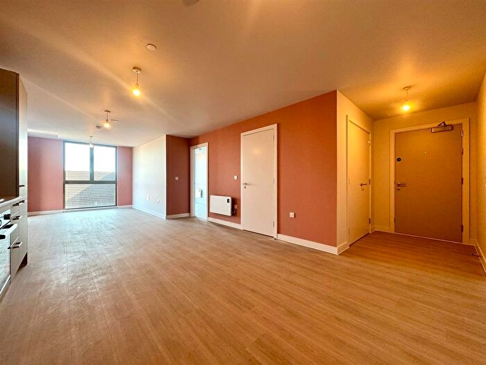 1 Bedroom Flat To Rent In Botanical Avenue, Manchester, M16