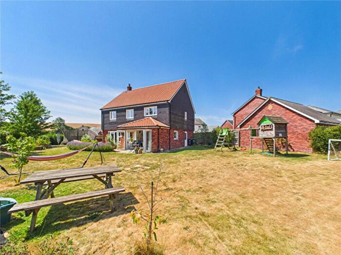 4 Bedroom Detached House For Sale In Court Barton Close, Thorverton, Exeter, Devon, EX5