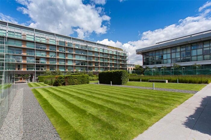 1 Bedroom Apartment For Sale In Highbury Stadium Square, London, N5