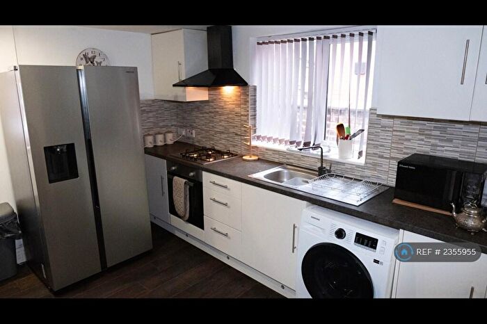 6 Bedroom End Of Terrace House To Rent In Heald Place, Manchester, M14