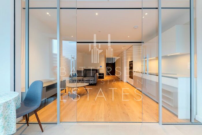 Studio To Rent In L-, Electric Boulevard, Battersea, SW11