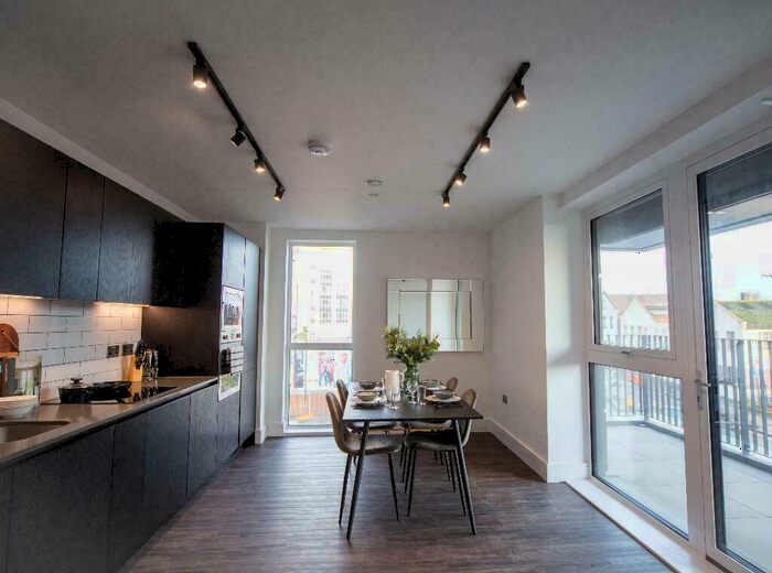 Apartment To Rent In Scrubs Lane, London, NW10