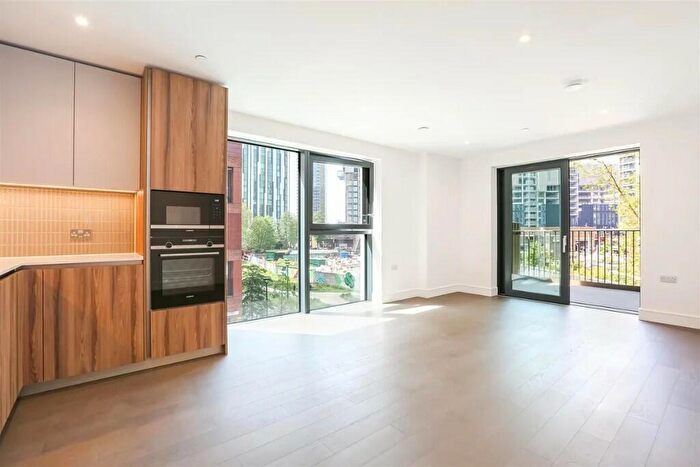 2 Bedroom Apartment To Rent In Hawksbury Heights, London, SE17