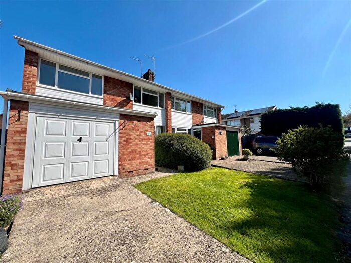 4 Bedroom Semi Detached House To Rent In Parkwood Grove Charlton Kings, GL53