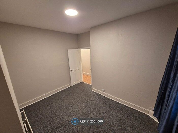 1 Bedroom Flat To Rent In Clarence Road, London, E5