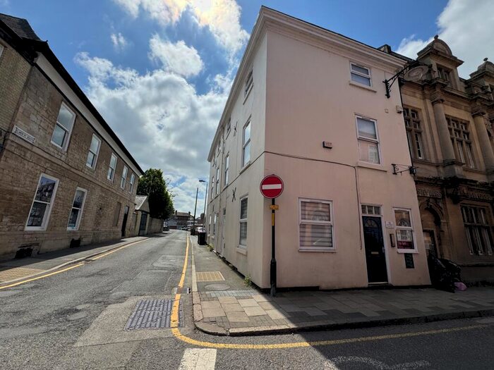 1 Bedroom Flat To Rent In Finkin Street, Grantham, NG31