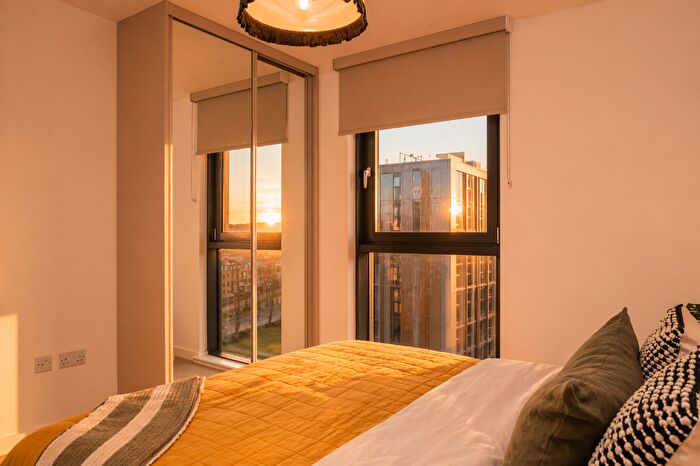 1 Bedroom Apartment To Rent In The Radiant, Kirkstall Road, Leeds, LS3