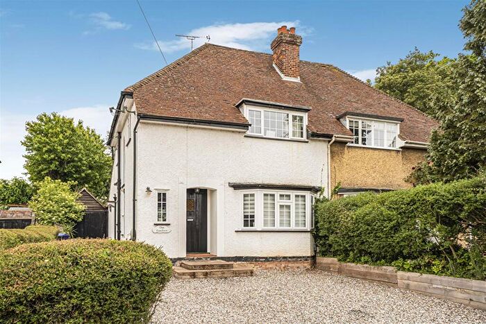 3 Bedroom Semi-Detached House For Sale In Gipsy Lane, Knebworth, SG3