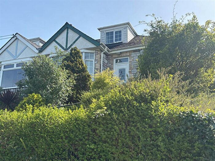 3 Bedroom Semi-Detached Bungalow For Sale In New Road, Saltash, PL12