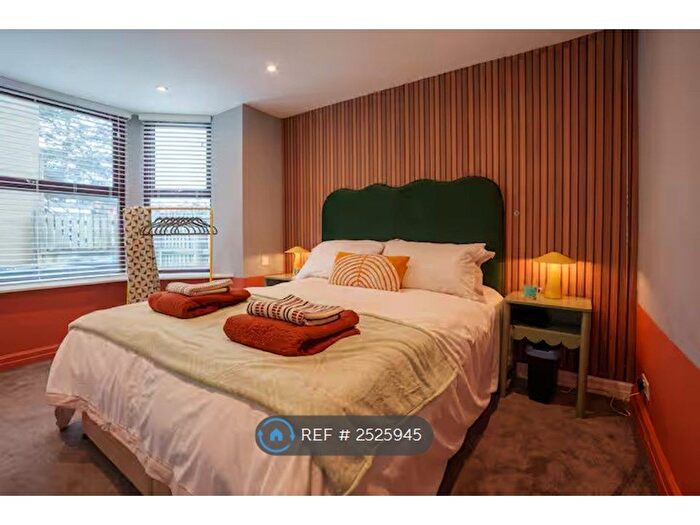 2 Bedroom Flat To Rent In Cheltenham Mount, Harrogate, HG1